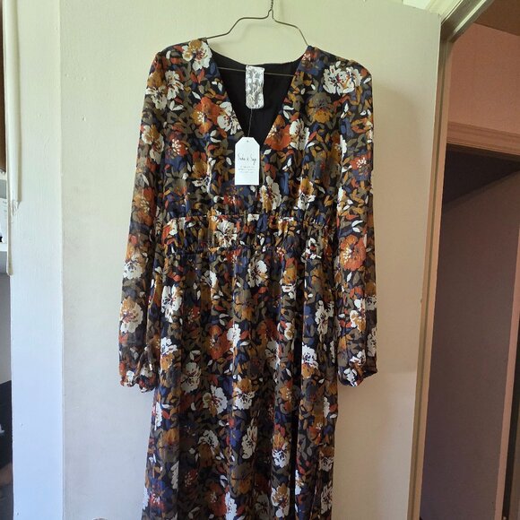 Dress - Picture 1 of 4